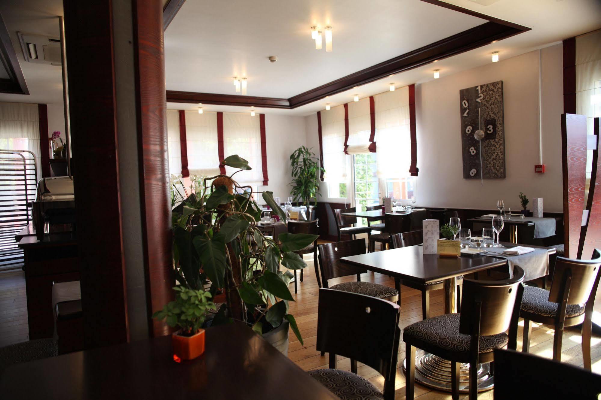 Cottage Logis Hotel - Restaurant Дюделанж Экстерьер фото